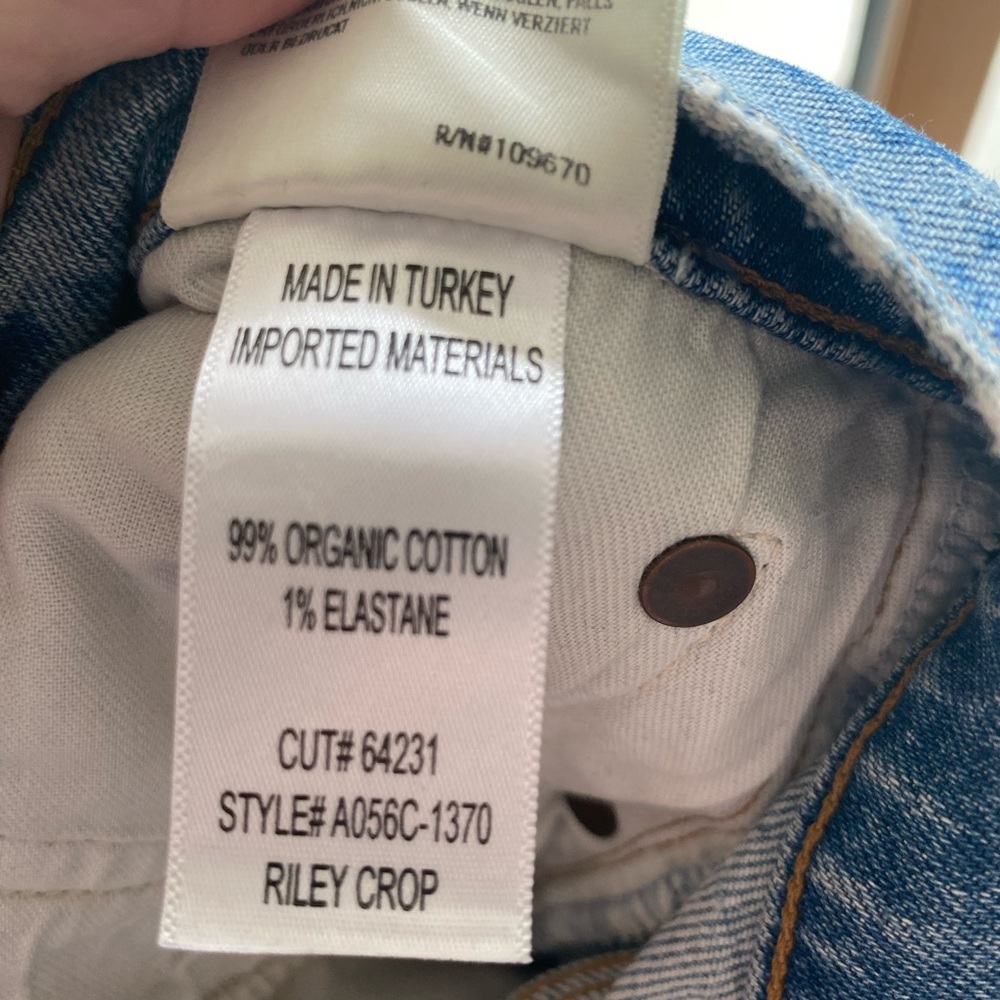 Agolde Riley Crop Jeans - Picture 4 of 10